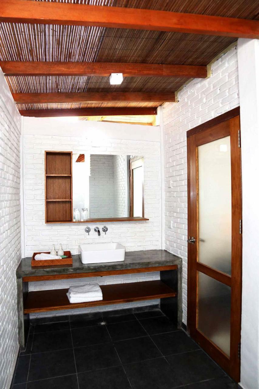 White Sands Beach Resort Lembeh Bitung ภายนอก รูปภาพ