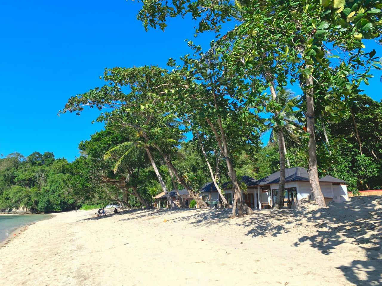 White Sands Beach Resort Lembeh Bitung ภายนอก รูปภาพ