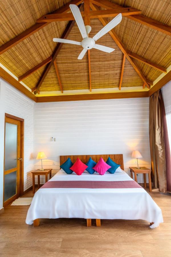 White Sands Beach Resort Lembeh Bitung ภายนอก รูปภาพ